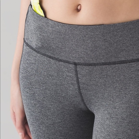 Lululemon / Pace Rival Crop 22” grey black panel 4 - Picture 3 of 7